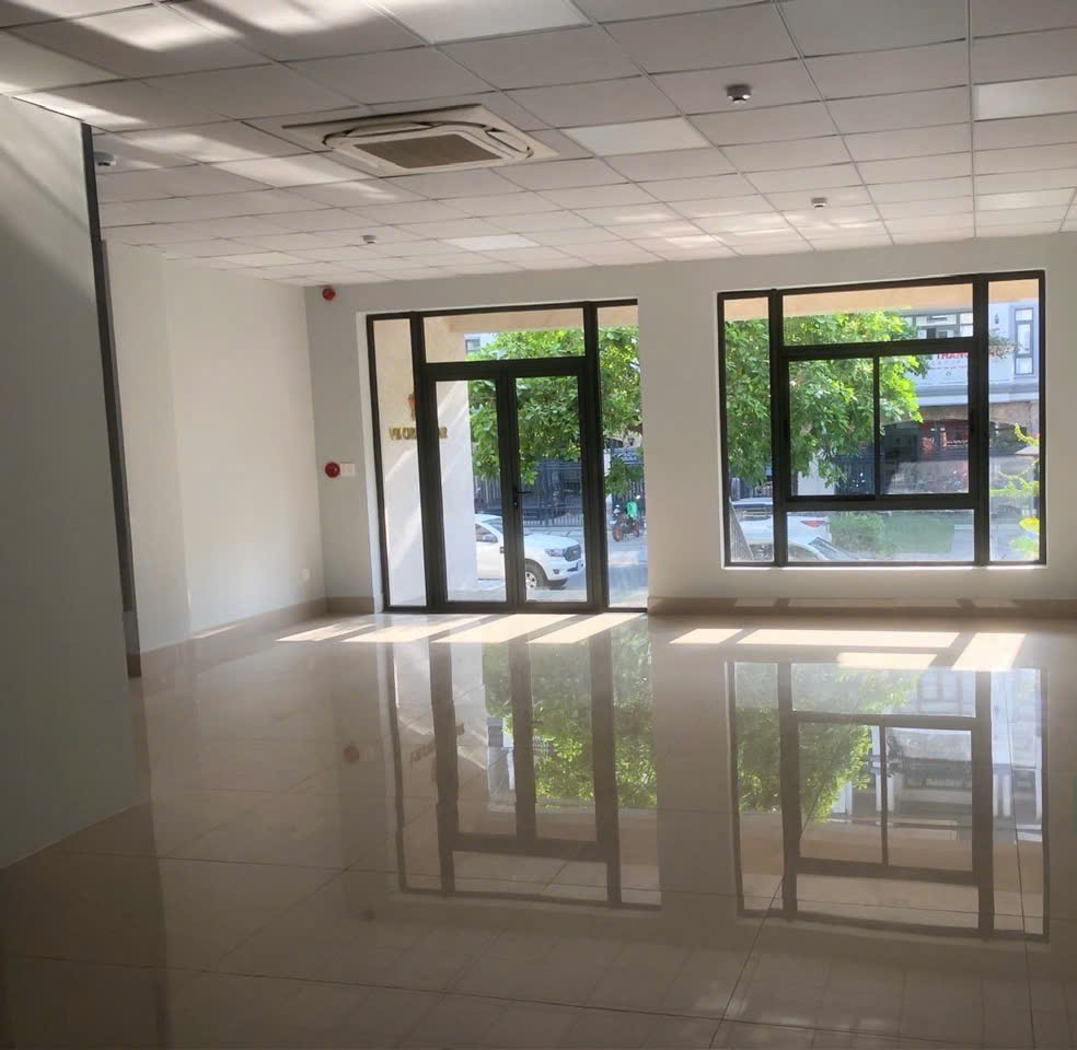 Cho thuê nhà mặt tiền 9m, kết hợp văn phòng