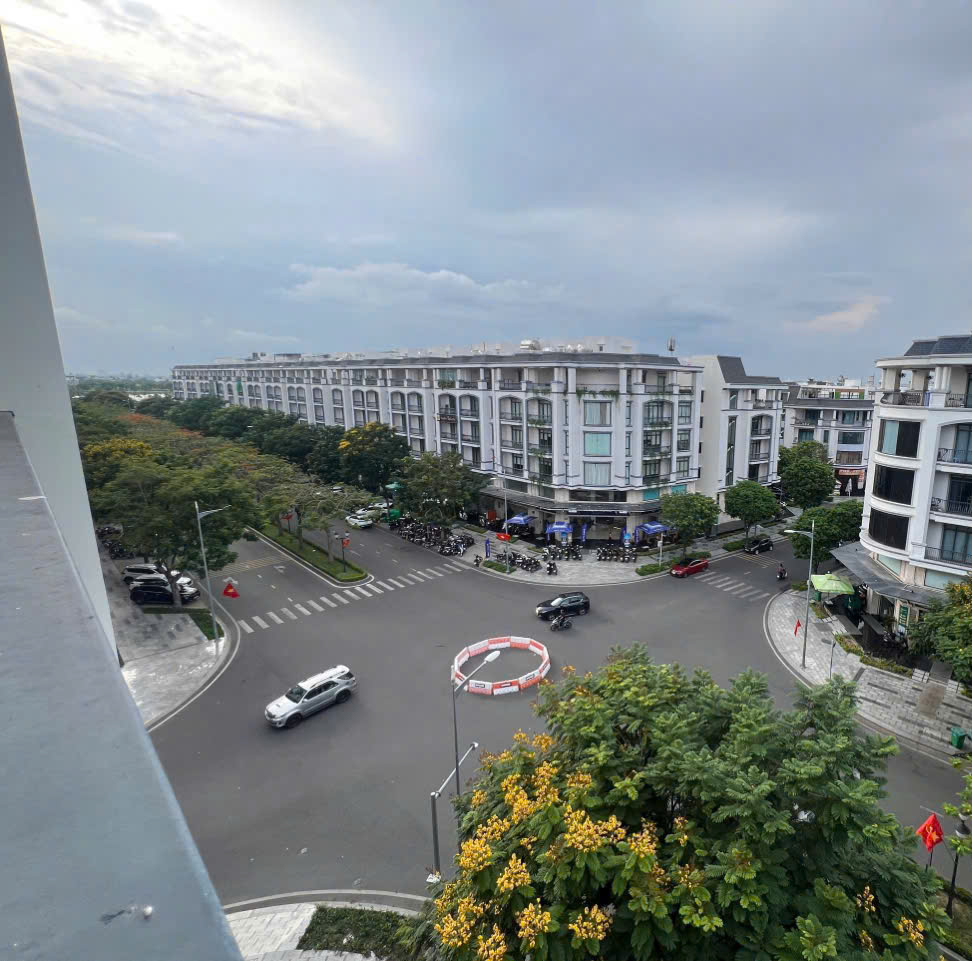 Cho Thuê Căn Góc 1500m² Mặt Tiền Nguyễn Thị Nhung