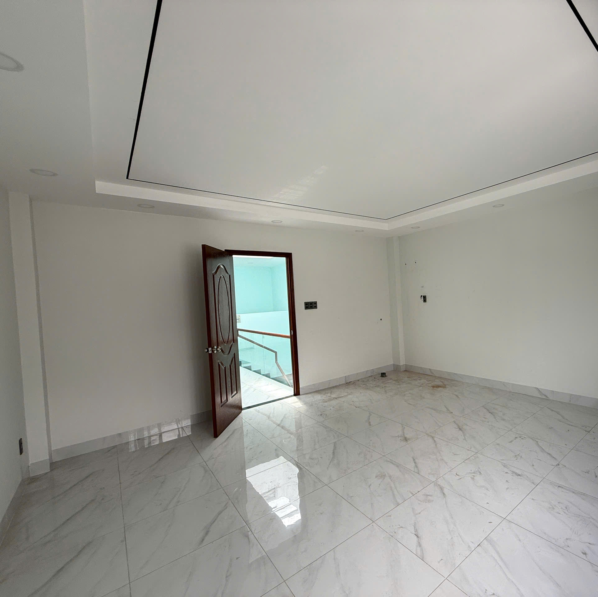 Cho Thuê Nhà 5x22m Khu Đô Thị Vạn Phúc City – Hầm + 4 Tầng + Sân Thượng