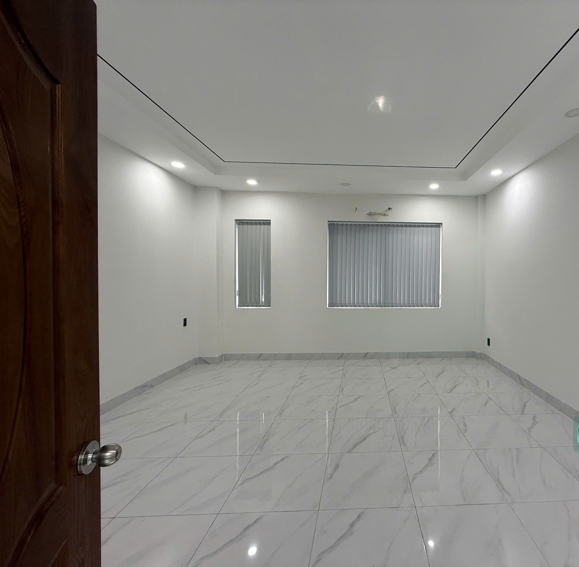 Cho Thuê Nhà 5x22m Khu Đô Thị Vạn Phúc City – Hầm + 4 Tầng + Sân Thượng