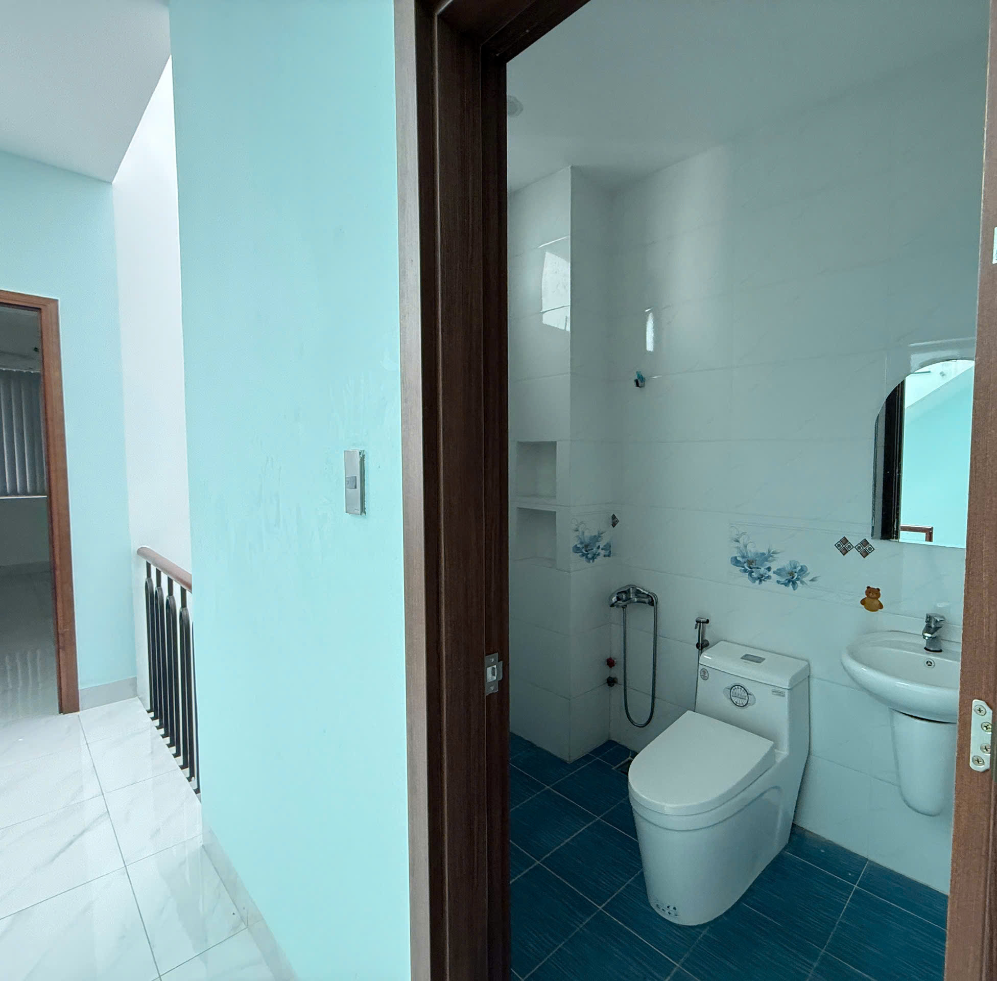 Cho Thuê Nhà 5x22m Khu Đô Thị Vạn Phúc City – Hầm + 4 Tầng + Sân Thượng