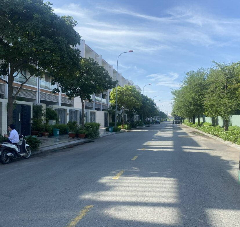 Cho Thuê Nhà Nguyên Căn 82 Đường 15 – Vạn Phúc City | Hầm + 3.5 Lầu