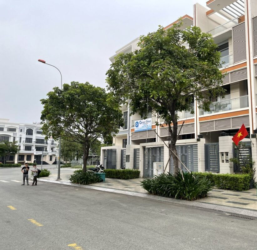 Cho Thuê Nhà Nguyên Căn 82 Đường 15 – Vạn Phúc City | Hầm + 3.5 Lầu